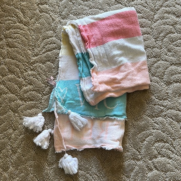 Victoria’s Secret Tassel Beach Towel - Picture 2 of 2